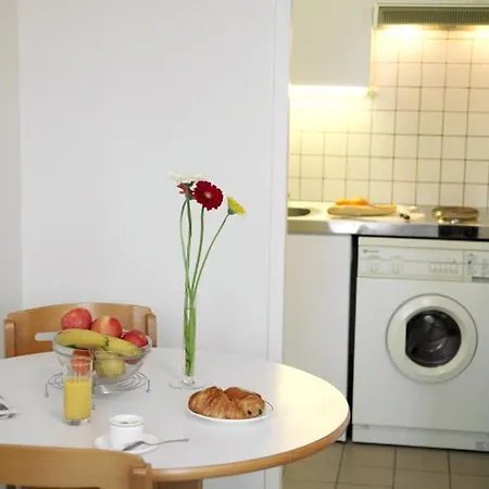 Guerlin Saint Aubin Апарт-отель 3*