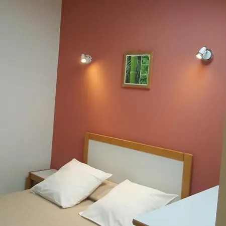 Apart Otel Guerlin Saint Aubin